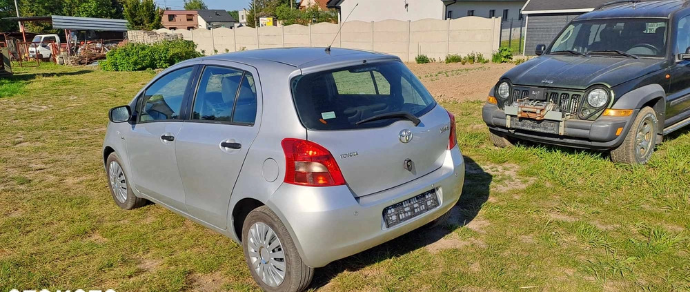 Toyota Yaris cena 9800 przebieg: 209000, rok produkcji 2007 z Gniezno małe 92